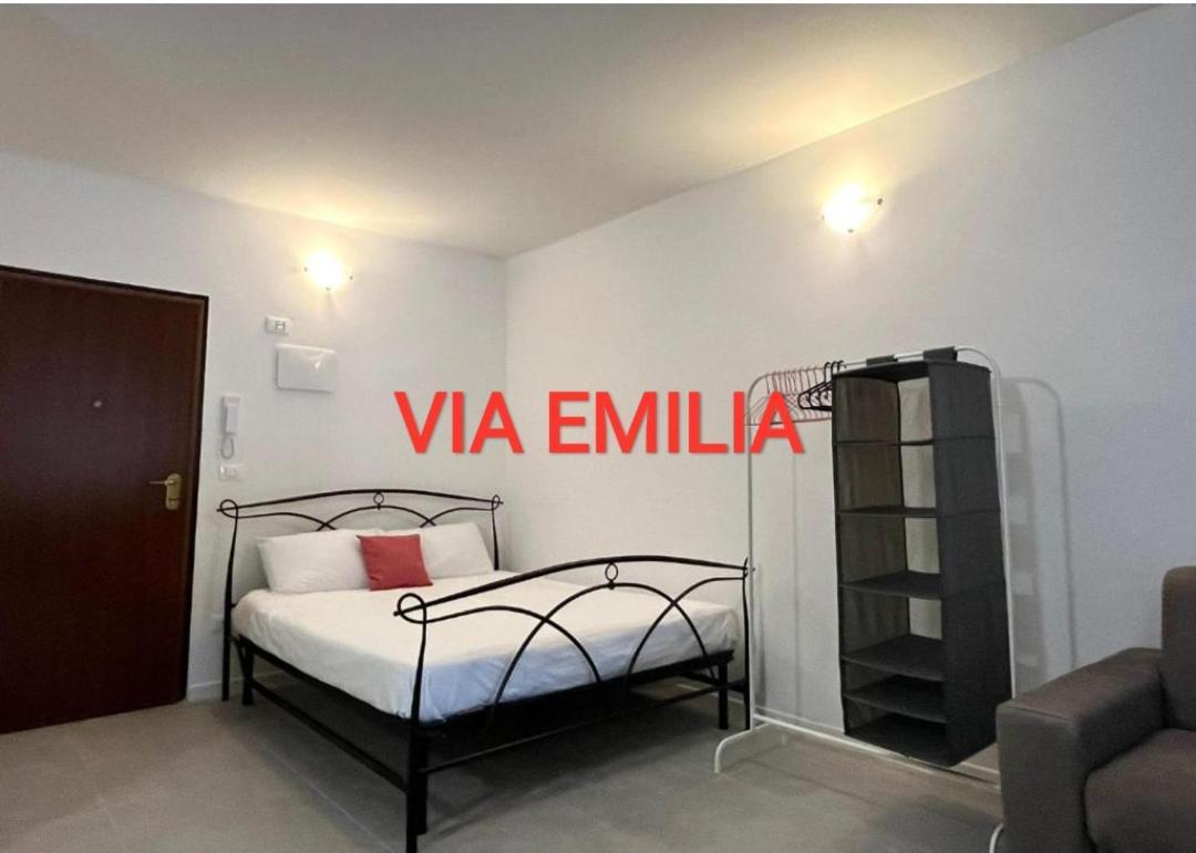 Via Agucchi & Via Emilia Apartments Bolonia Exterior foto
